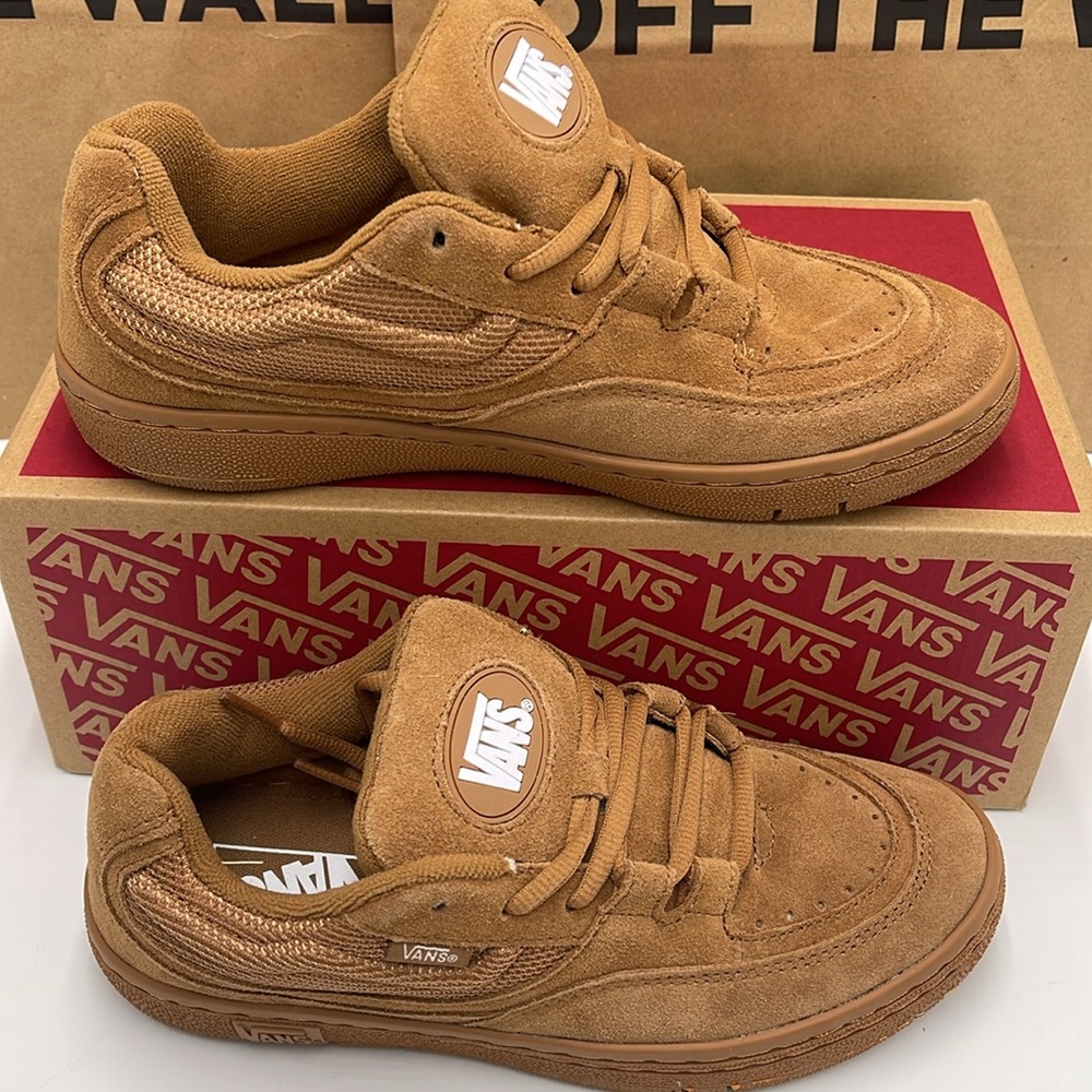 Vans WMNS Speed Ls Chipmunk Mono
VN000CTNGWT Sneakers - Picture 3 of 16